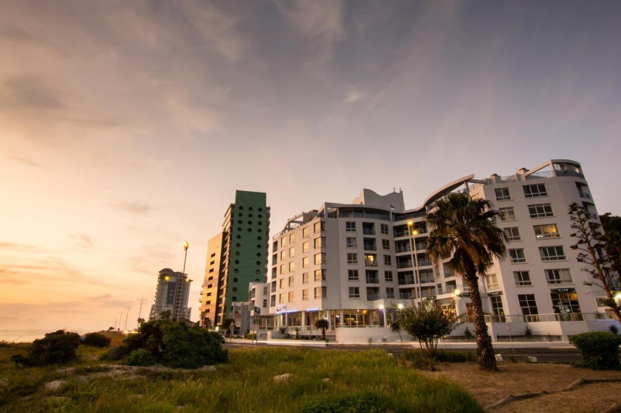 Ocean Breeze Hotel Strand Exterior photo